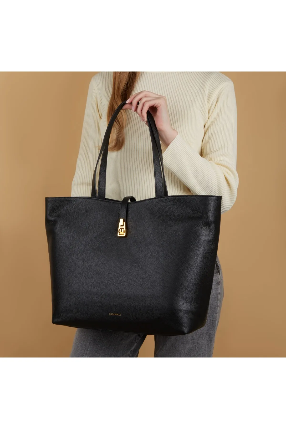 Coccinelle  Magie Soft Damen Shopper Schwarz E1pqr110101001