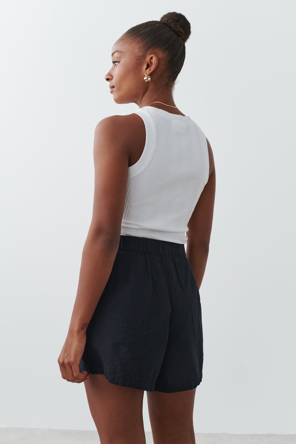 Sonja linen blend shorts