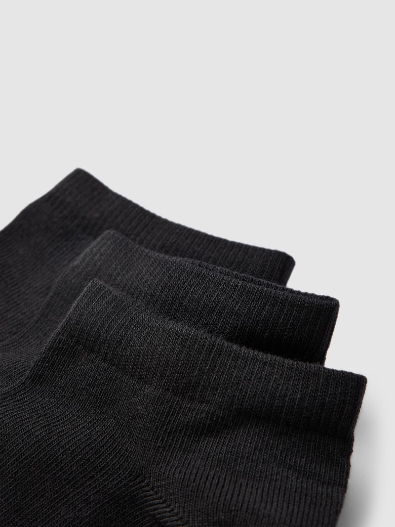 Sneakersocken mit Label-Stitching im 3er-Pack in schwarz