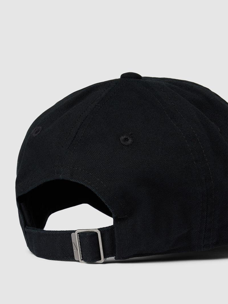 Basecap mit Label-Stitching in schwarz