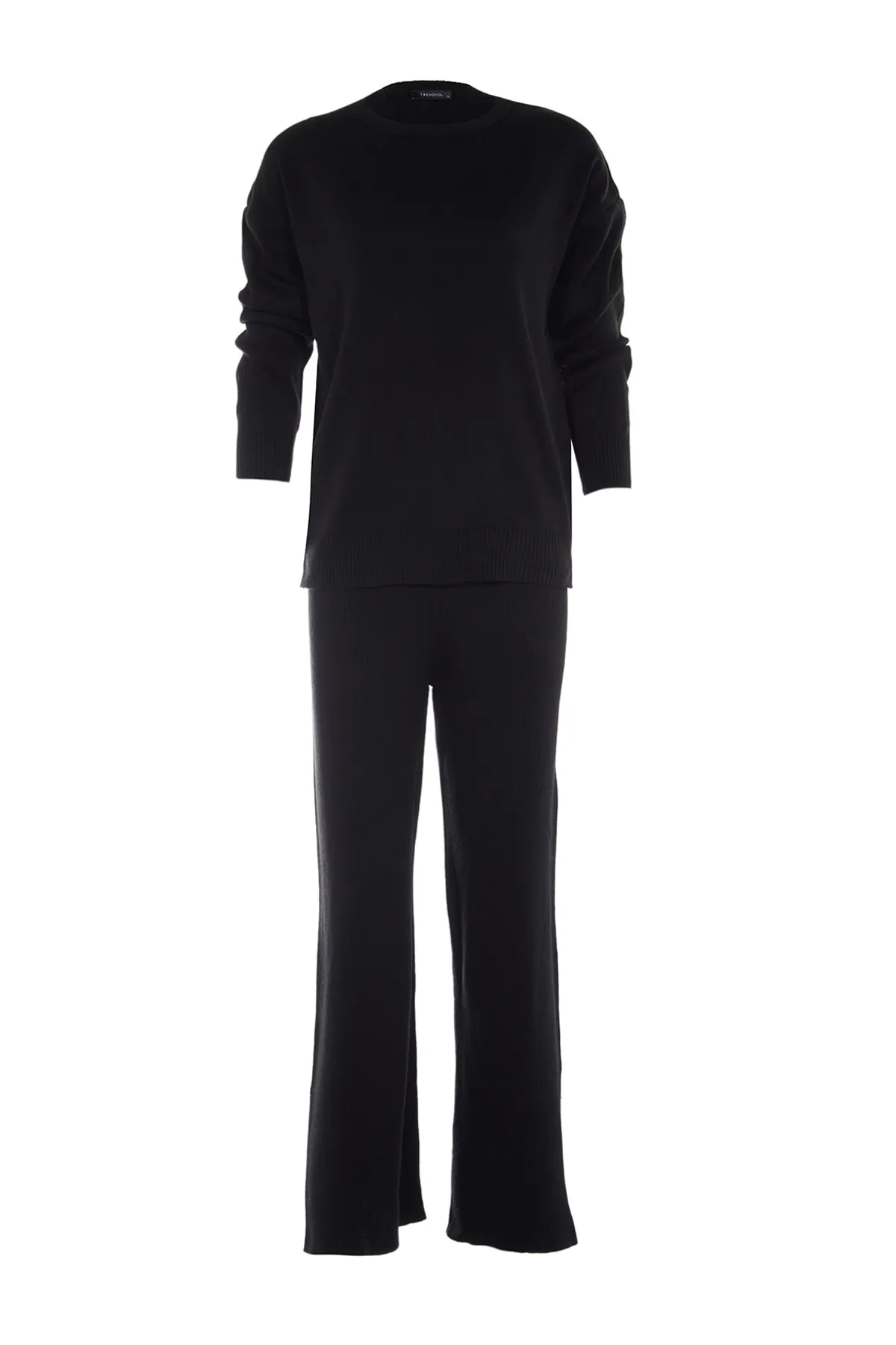 Trendyol Collection  Schwarzes, weit geschnittenes Basic-Hose-Set aus Strickoberteil und -unterteil TWOAW22AU0040