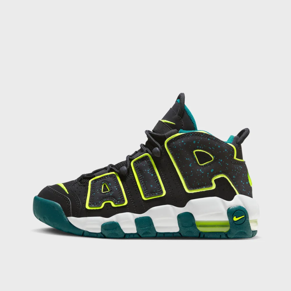 Nike Air More Uptempo DZ2809-001 / schwarz