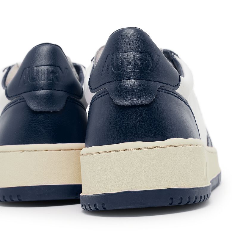 Autry 01 Low WB04 white/blue
