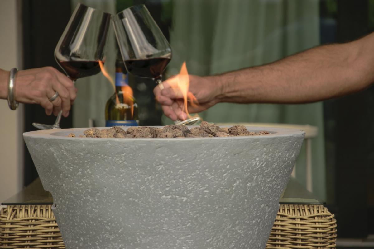 dobar Outdoor Lava-Ofen Conico mit Lavasteinen
