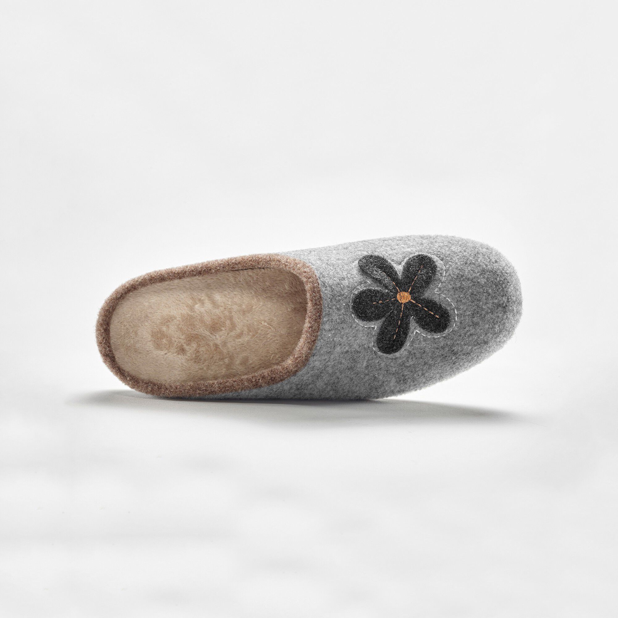 Chaussons mules fleur appliquée