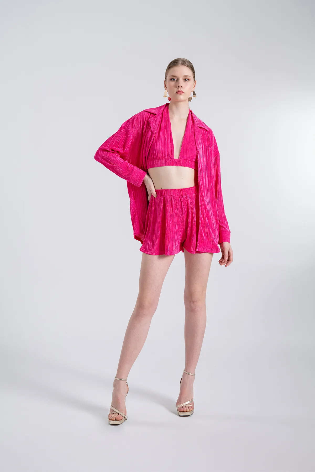 HOLLY LOLLY  Bequemes Oversize-Hemd mit Knopfverschluss in Rosa