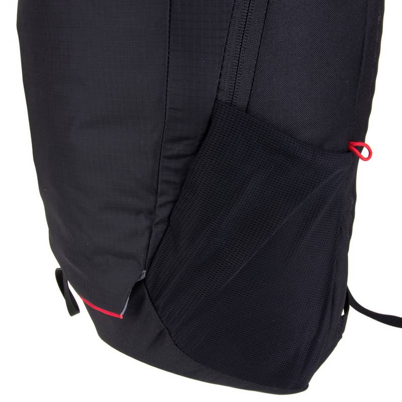 The North Face BASIN 18 TNF BLACK/TNF BLACK Daypack