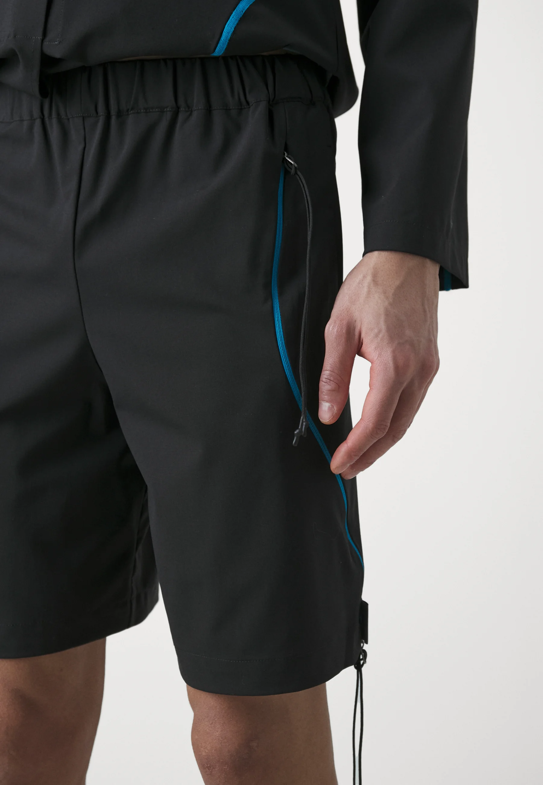 Pantalones cortos de Saul Nash