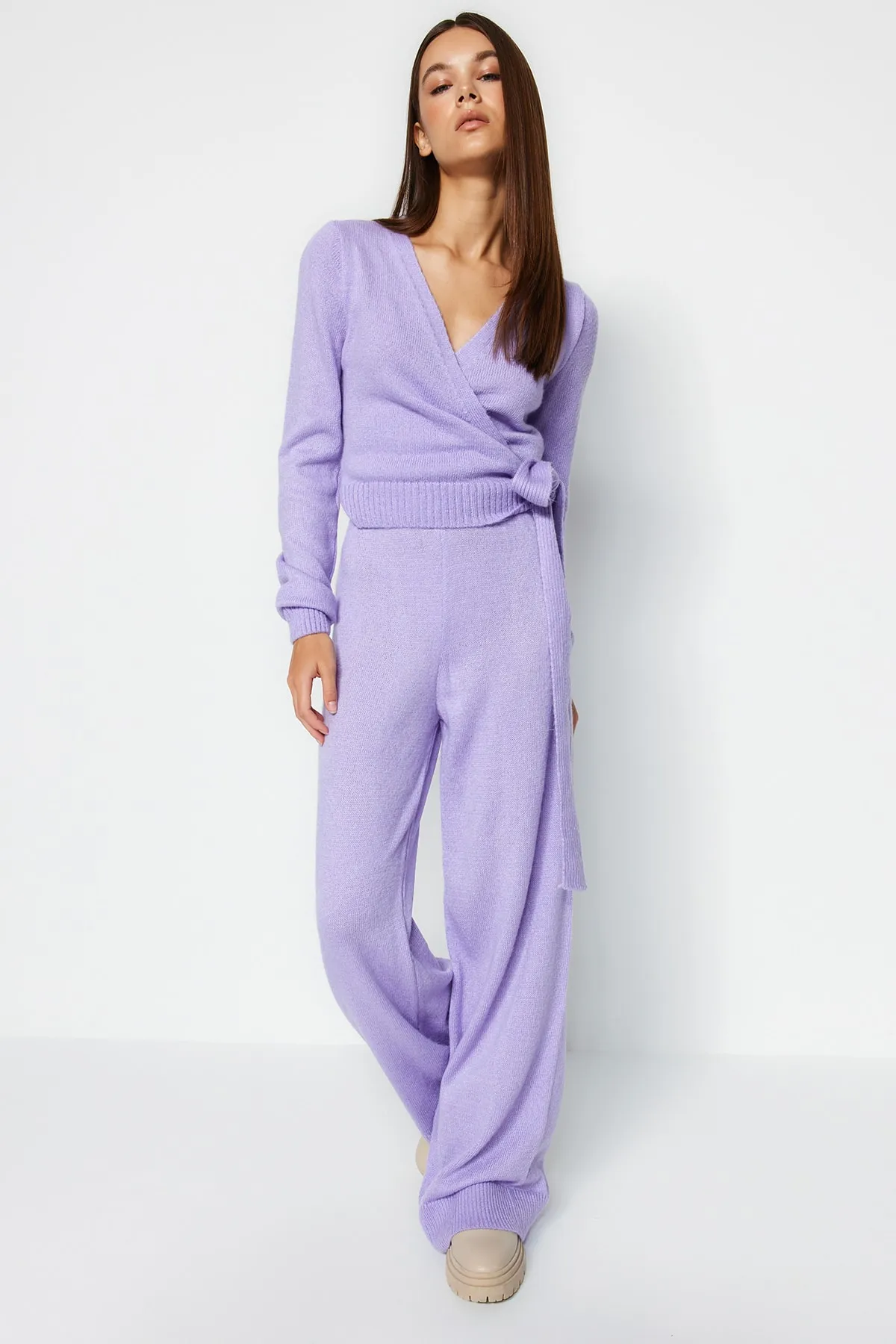 Trendyol Collection  Lila kurzes Strickoberteil und -unterteil-Set TWOAW24AU00016