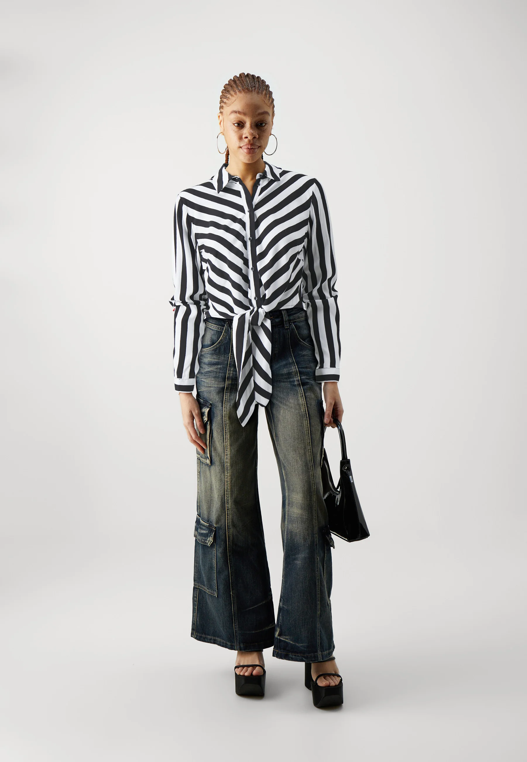 NUDO YAS YASSAVANNA - Camisa