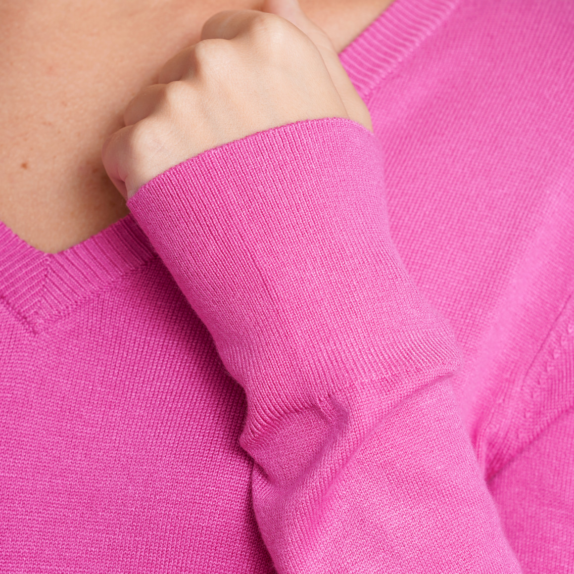 Damen Feinstrickpullover mit V-Ausschnitt