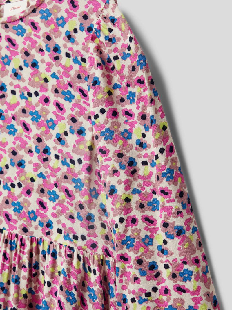 Knielanges Kleid mit Allover-Muster und Druckknopfverschluss in weiß