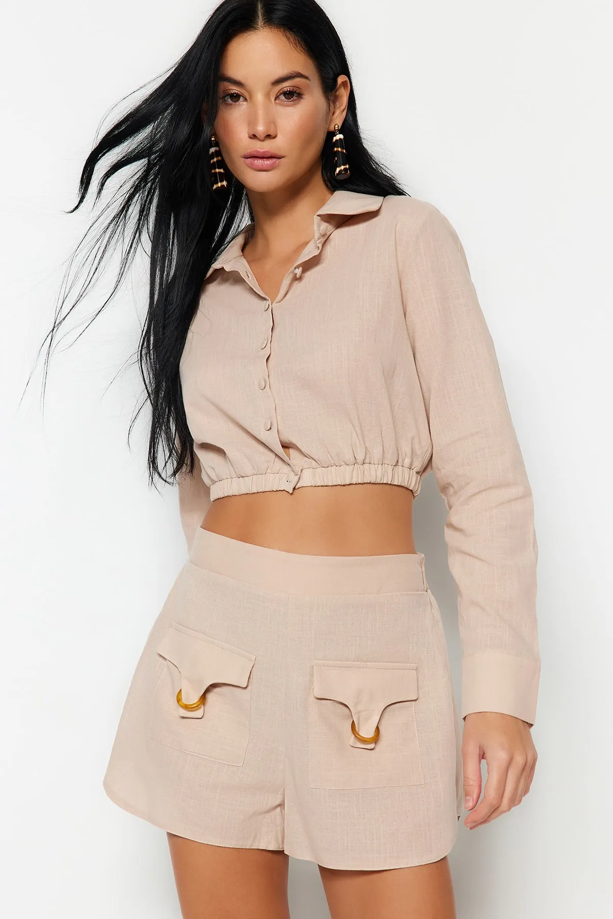 Trendyol Collection  Shorts - Beige - Hoher Bund