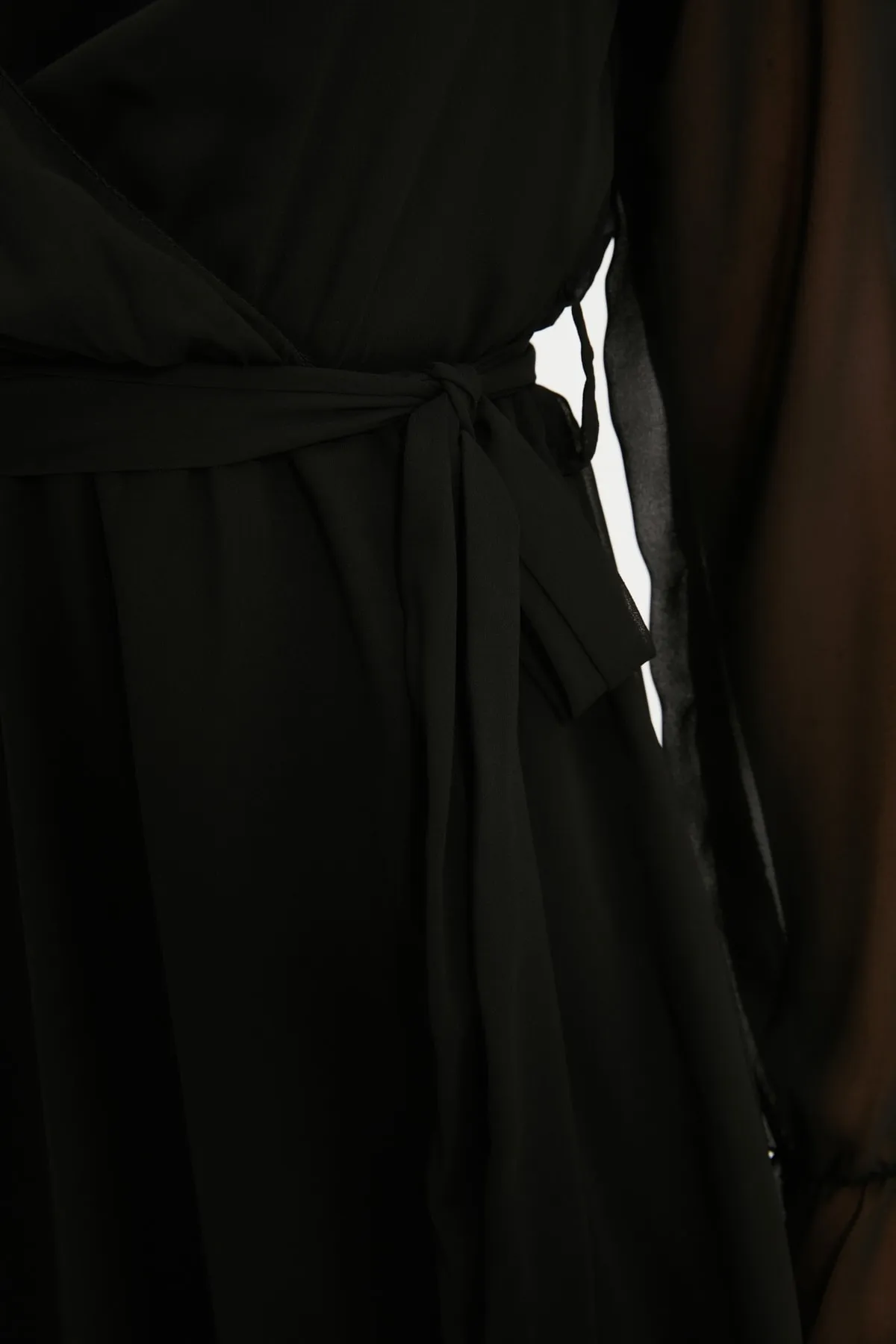 Trendyol Collection  Schwarzes, zweireihiges Webkleid mit Gürtel TWOAW20EL0789