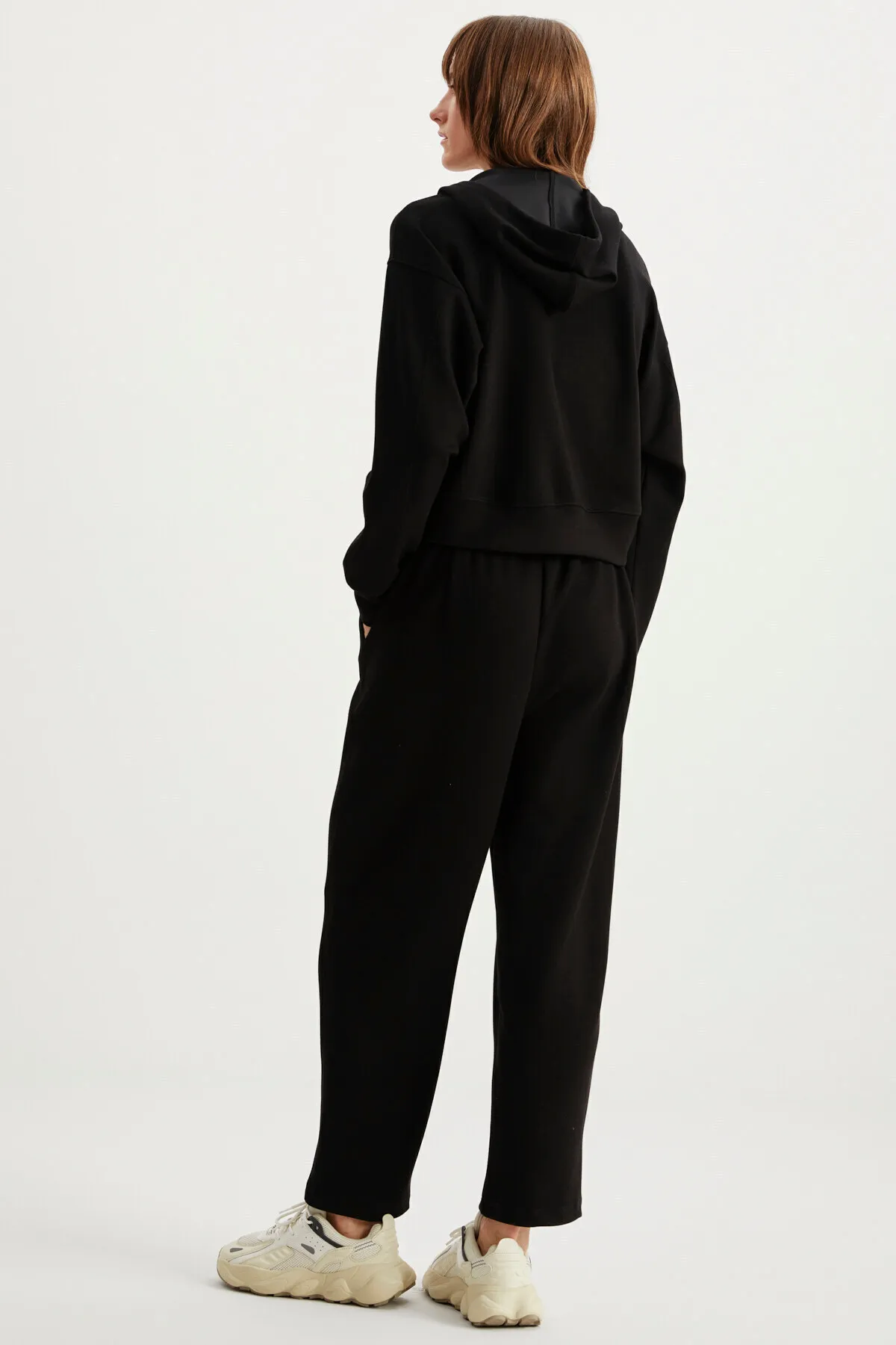 GRIMELANGE  Schwarze Damen-Jogginghose von Gıada mit elastischem Bund und Seitentaschen