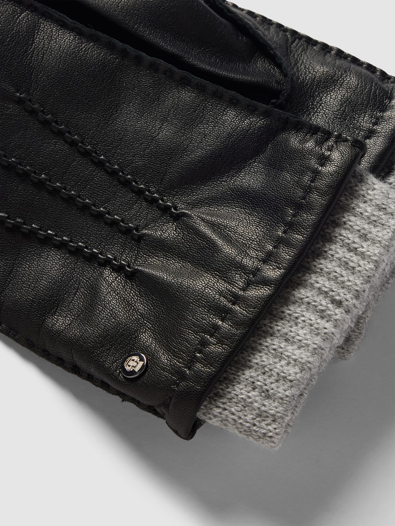 Handschuhe mit Label-Detail in schwarz