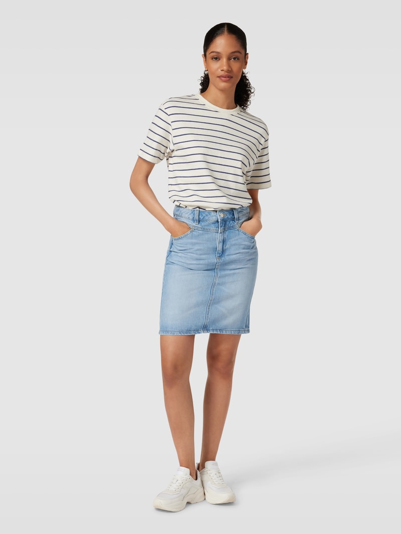 Jeansrock mit Label-Patch in hellblau