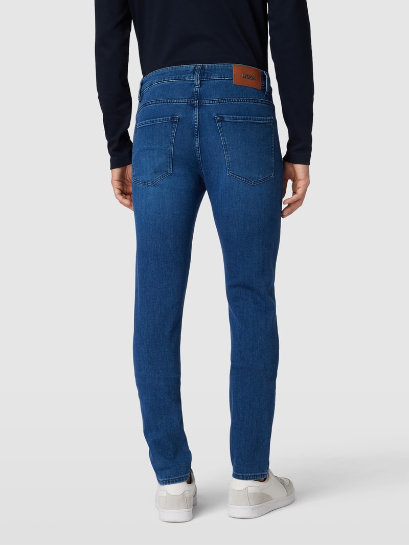 Jeans mit Label-Patch Modell 'Delaware' in blau