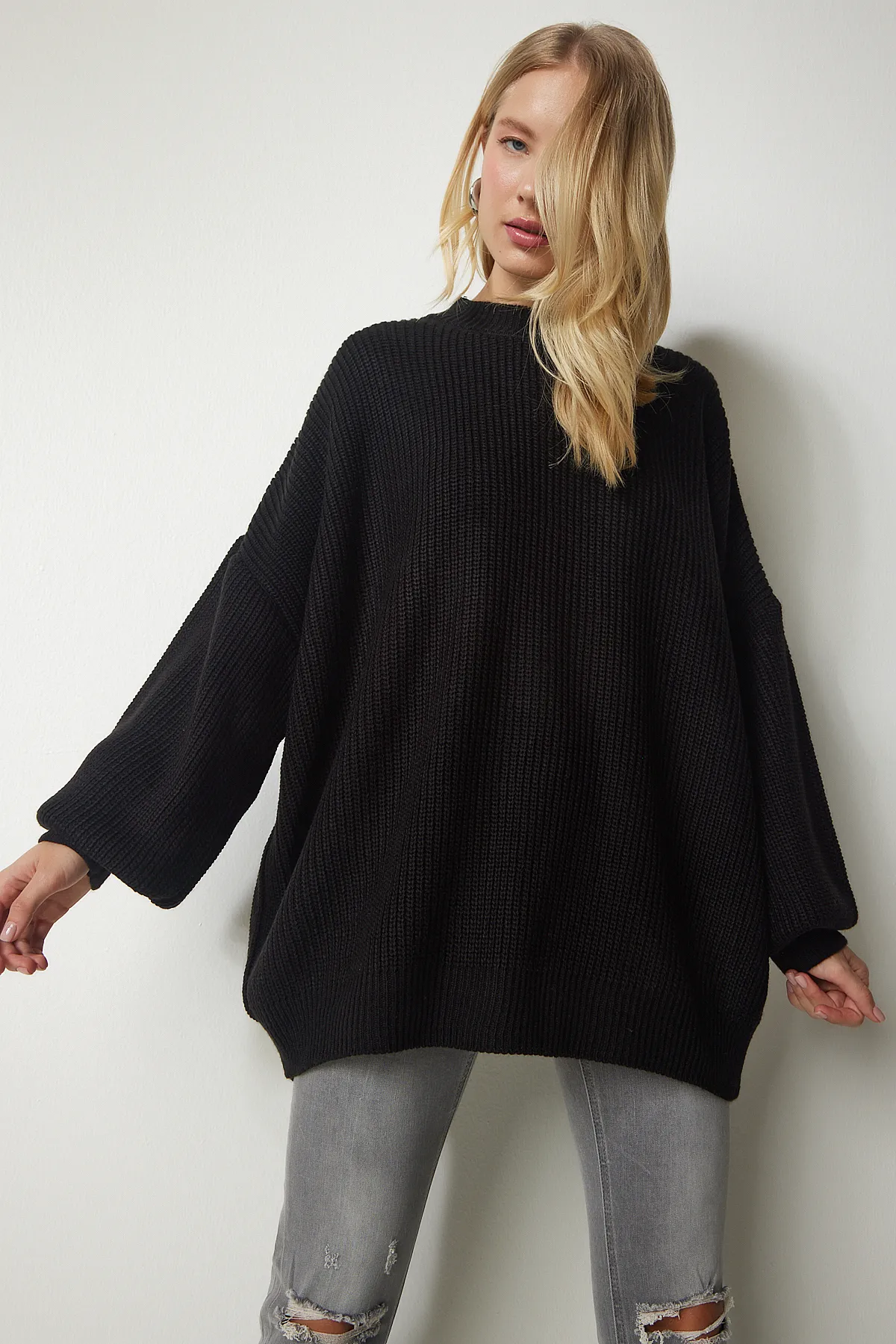 Happiness İstanbul  Schwarzer Oversize-Basic-Strickpullover für Damen mx00126