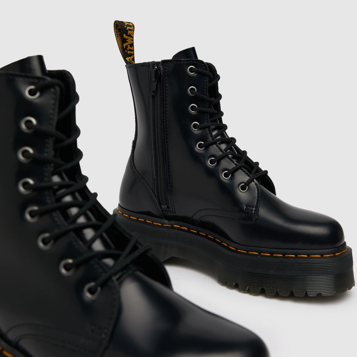 Dr. Martens Jadon csizma fekete színben
