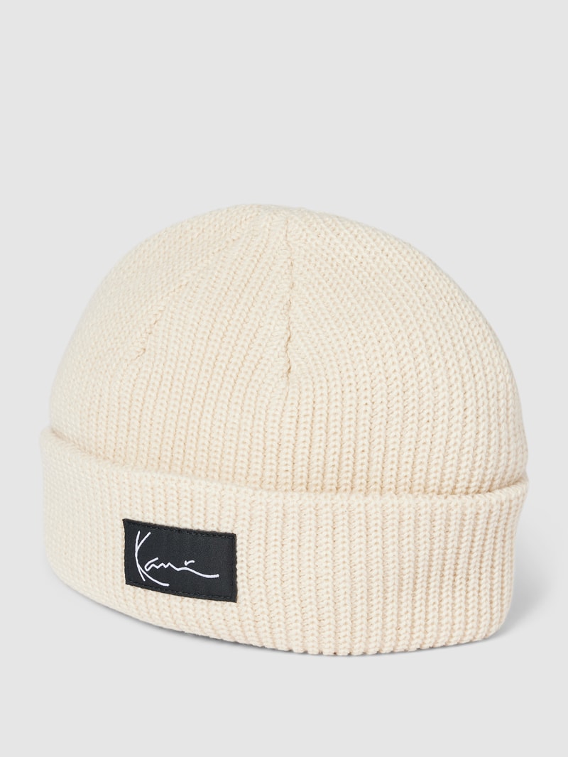 Mütze mit Label-Patch Modell 'Signature Fisherman' in offwhite