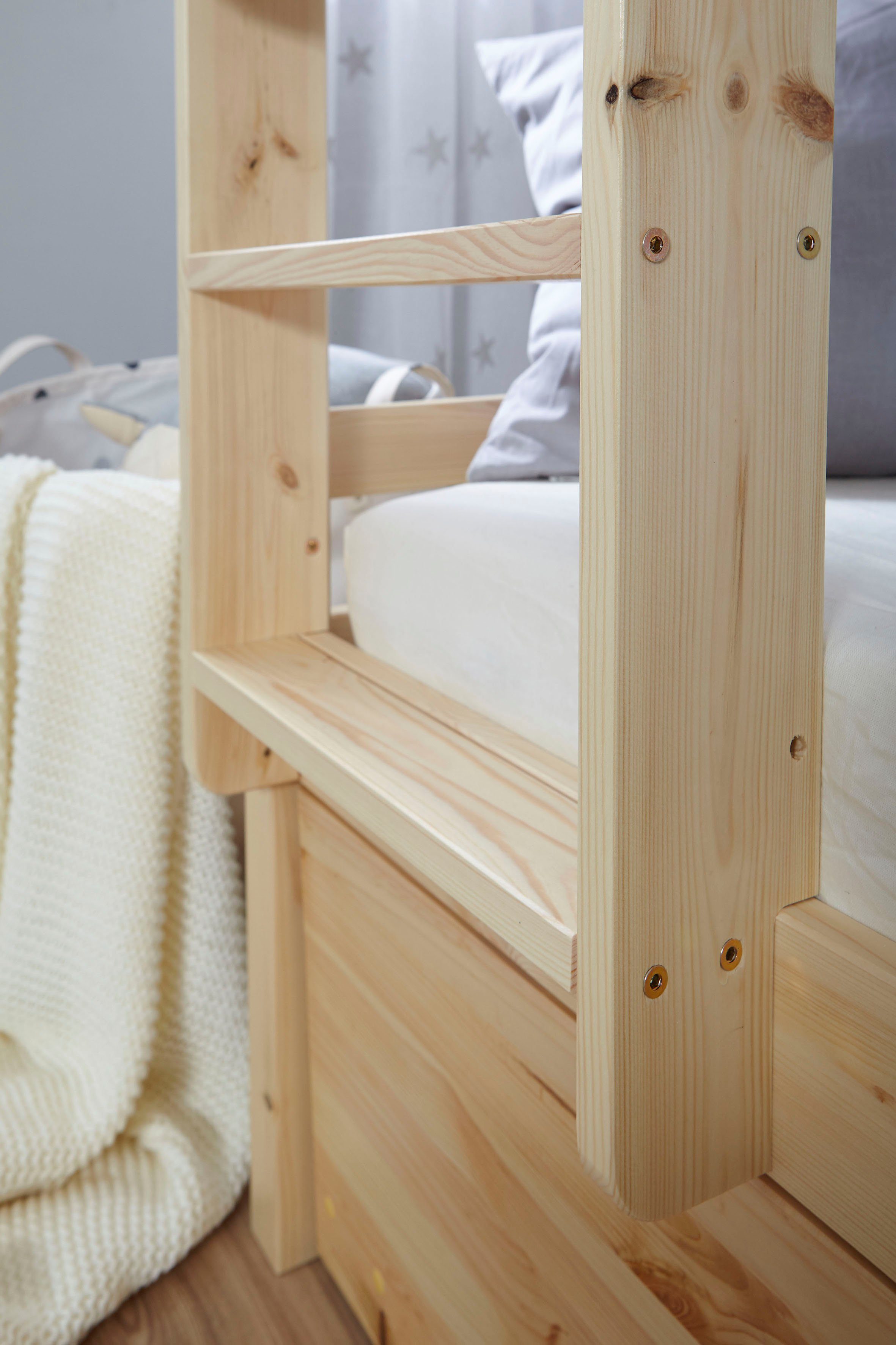 Ticaa Etagenbett René, Hochbett, TOPSELLER! In 2 Farben, 90x200cm, FSC® zertifiziertes Massivholz, mit Trittleiter + Rundum-Absturzschutz
