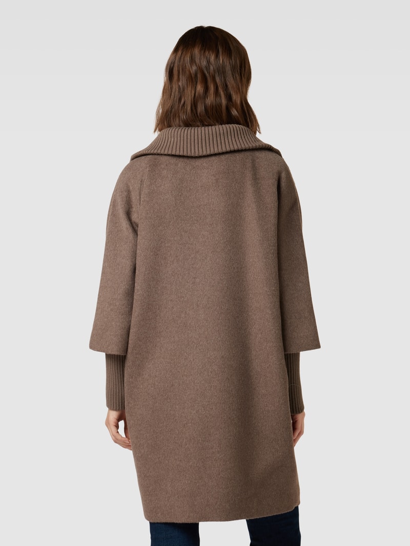 Mantel mit Stehkragen in taupe