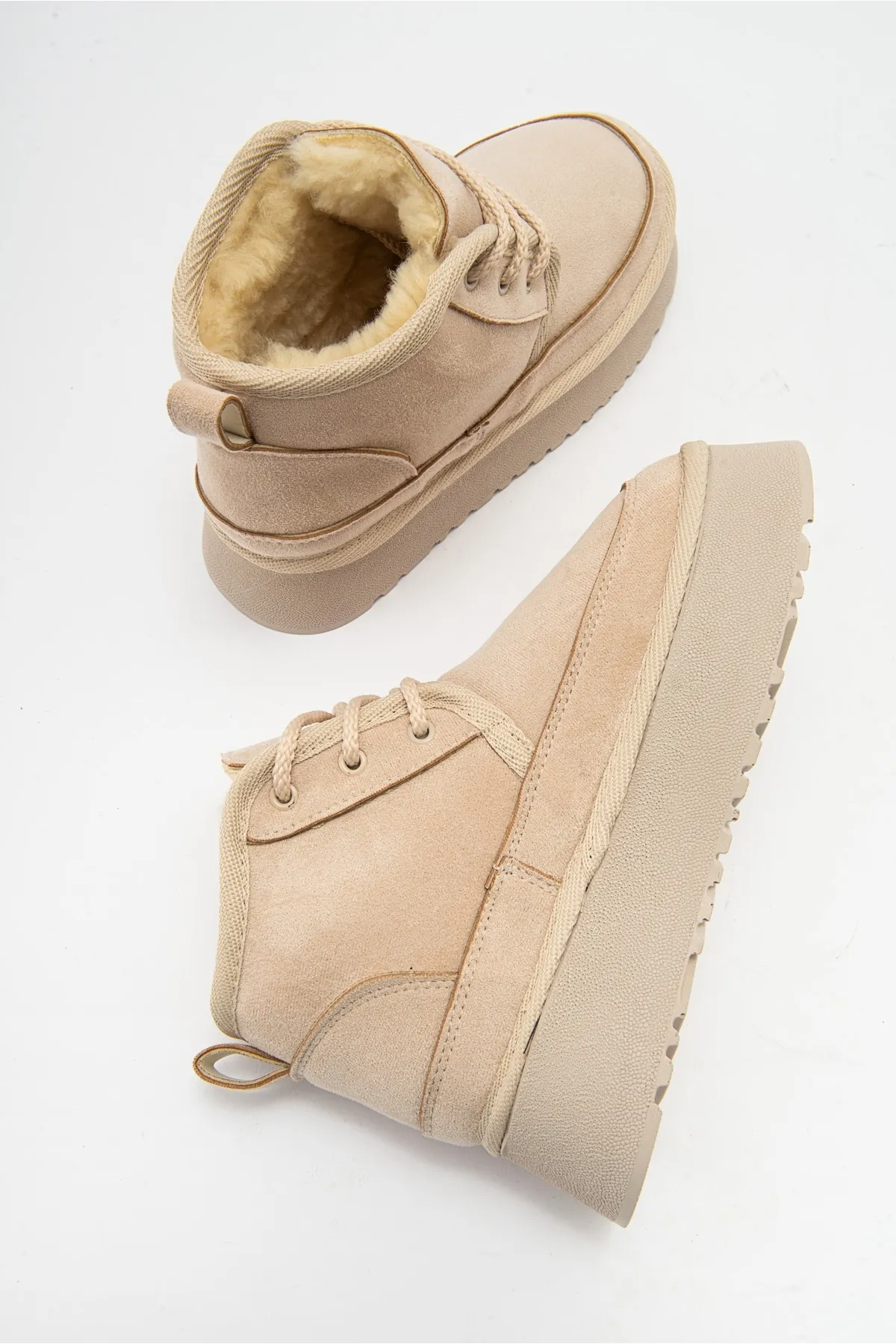 LuviShoes  Ovela Beige Damen-Sportstiefel zum Schnüren mit dicker Sohle