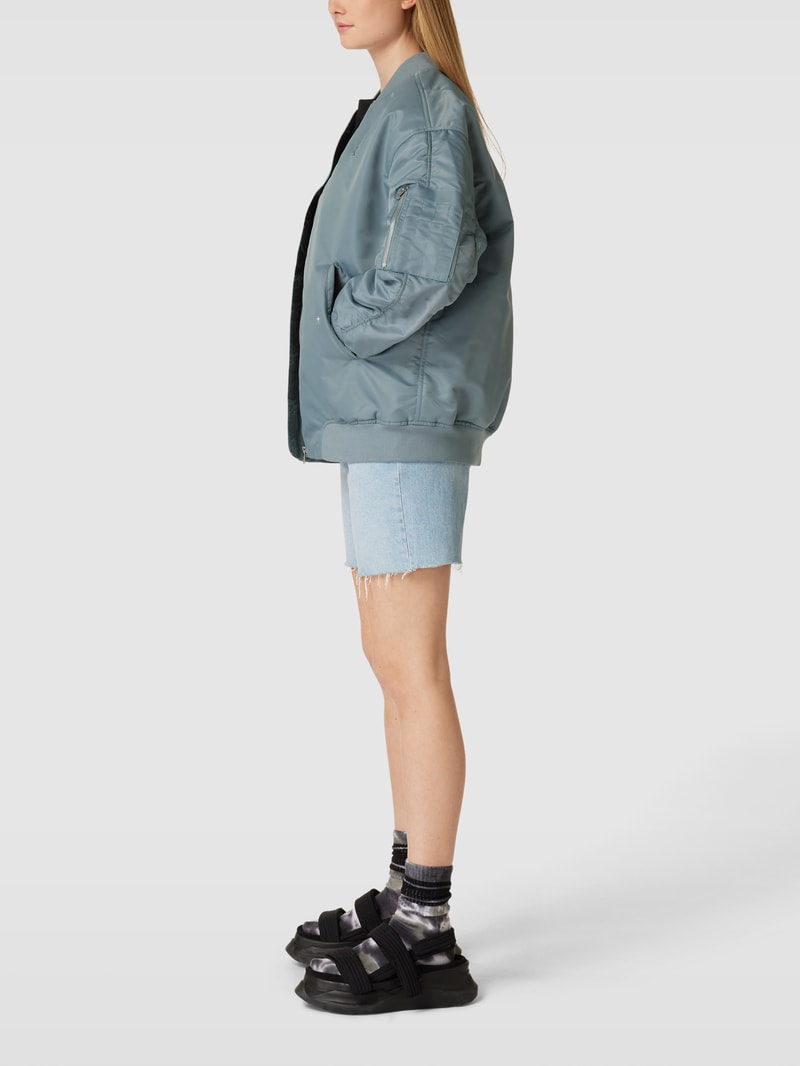 Oversized Bomberjacke mit Label-Stitching in mittelgrau
