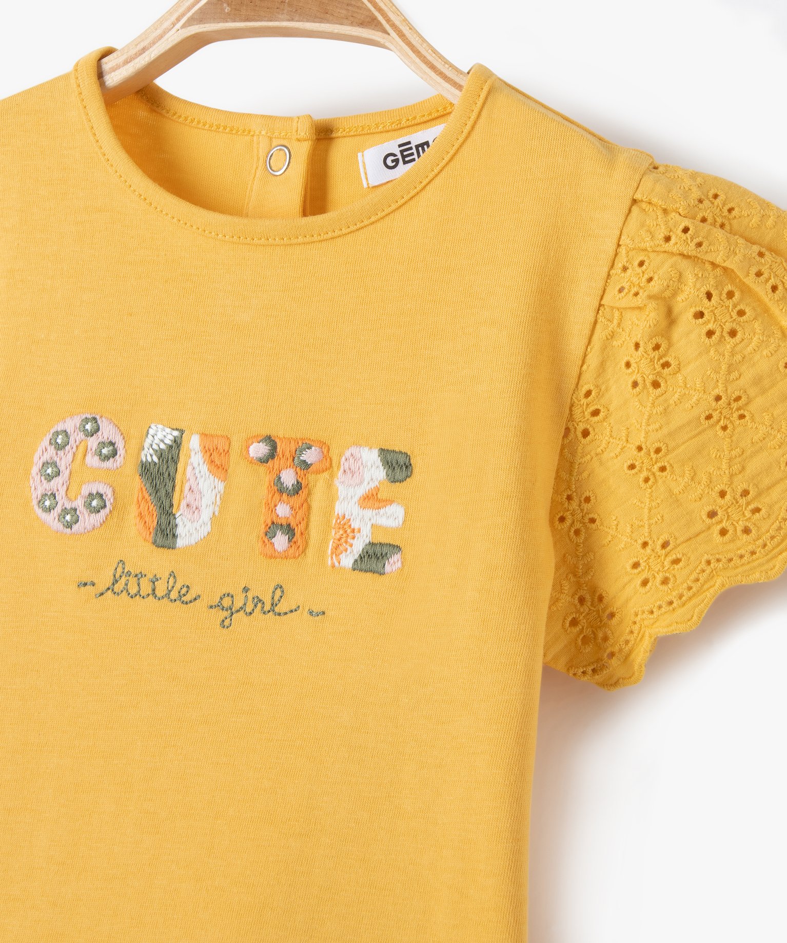 Tee-shirt bébé fille à manches en dentelle anglaise jaune | GEMO