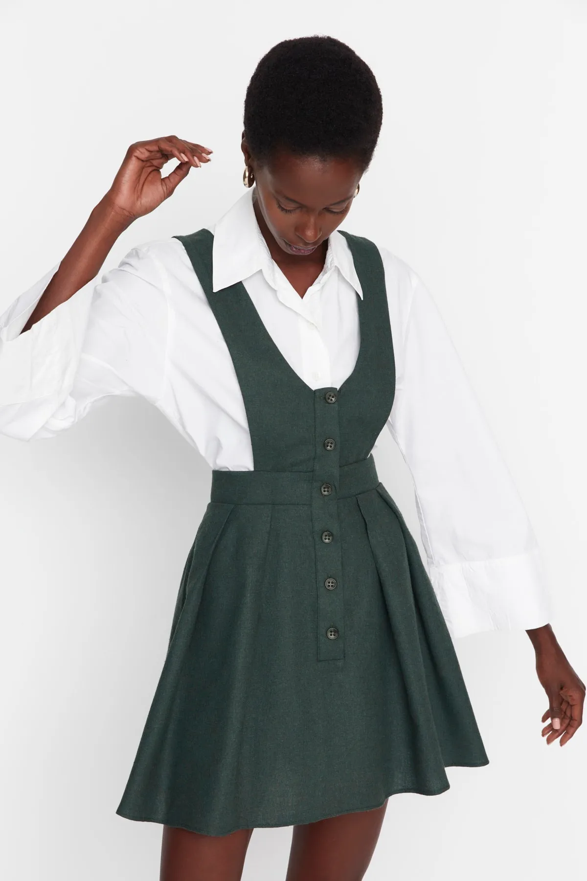 Trendyol Collection  Khakifarbenes Mini-Gilet-Webkleid mit Knöpfen TWOAW21EL1163