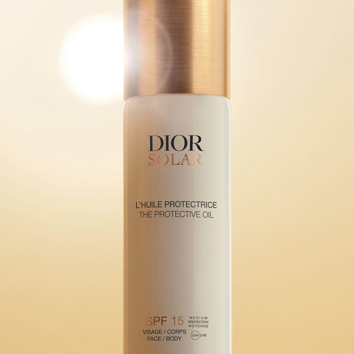 „Dior“ apsauginis veido ir kūno aliejus nuo saulės SPF15 – vidutinės apsaugos kūno aliejus nuo saulės, vidutinės apsaugos veido kremas nuo saulės, vidutinės apsaugos kūno purškiklis nuo saulės, plaukų apsaugos nuo saulės priemonė