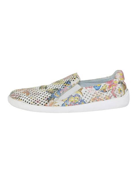 Slipper mit sommerlicher Lochung