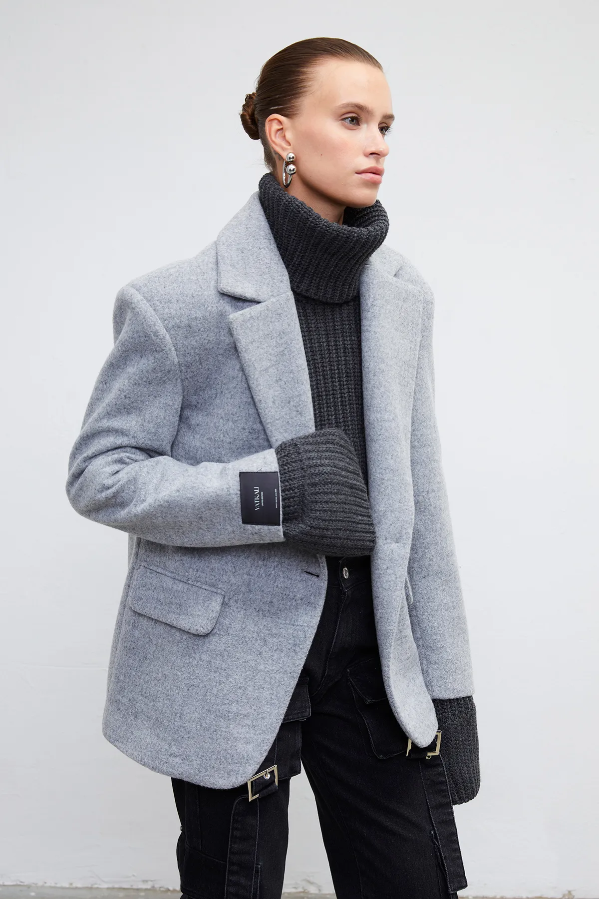 VATKALI  Rollkragenpullover in Grau