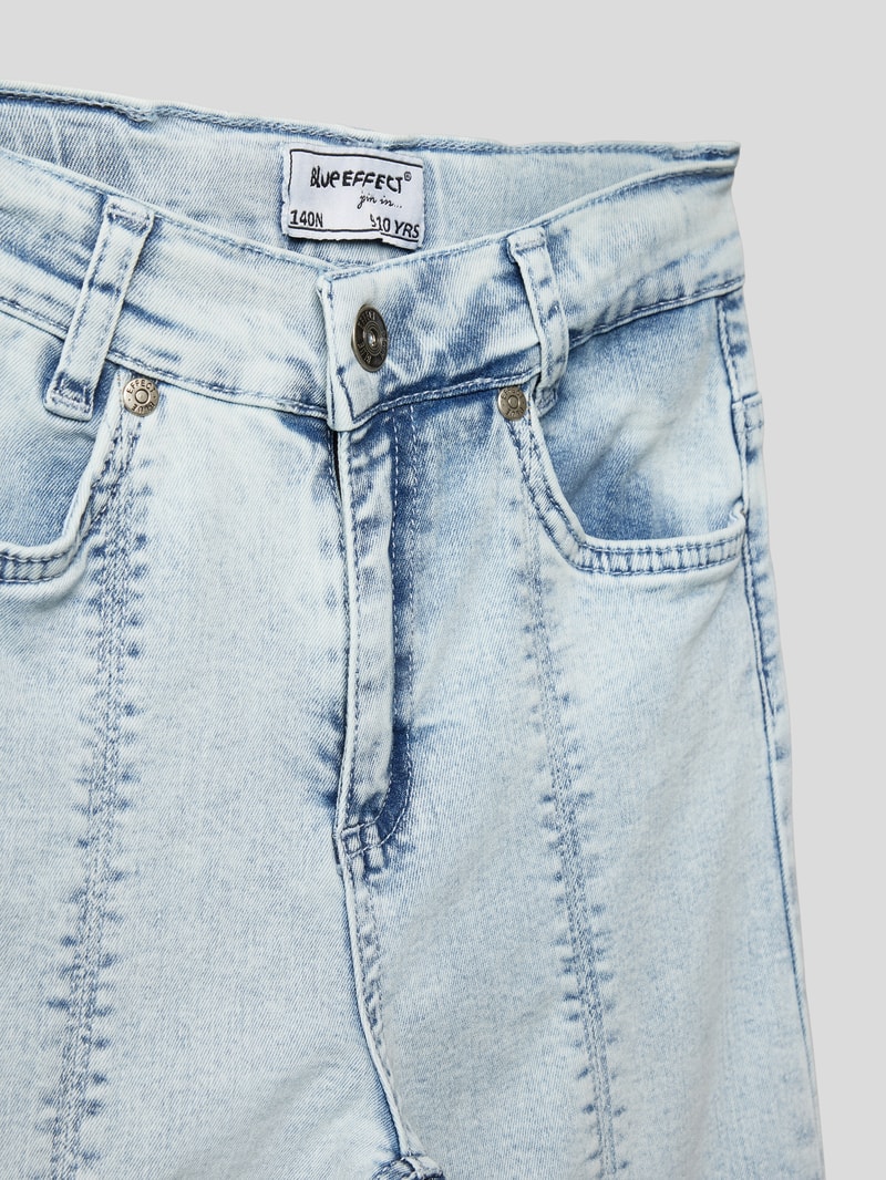 Relaxed Fit Jeans mit Label-Patch Modell 'NORMAL' in hellblau