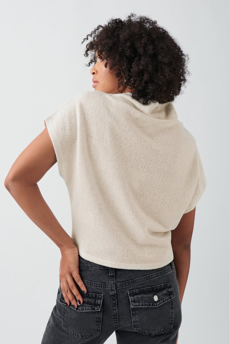 Funnel neck top