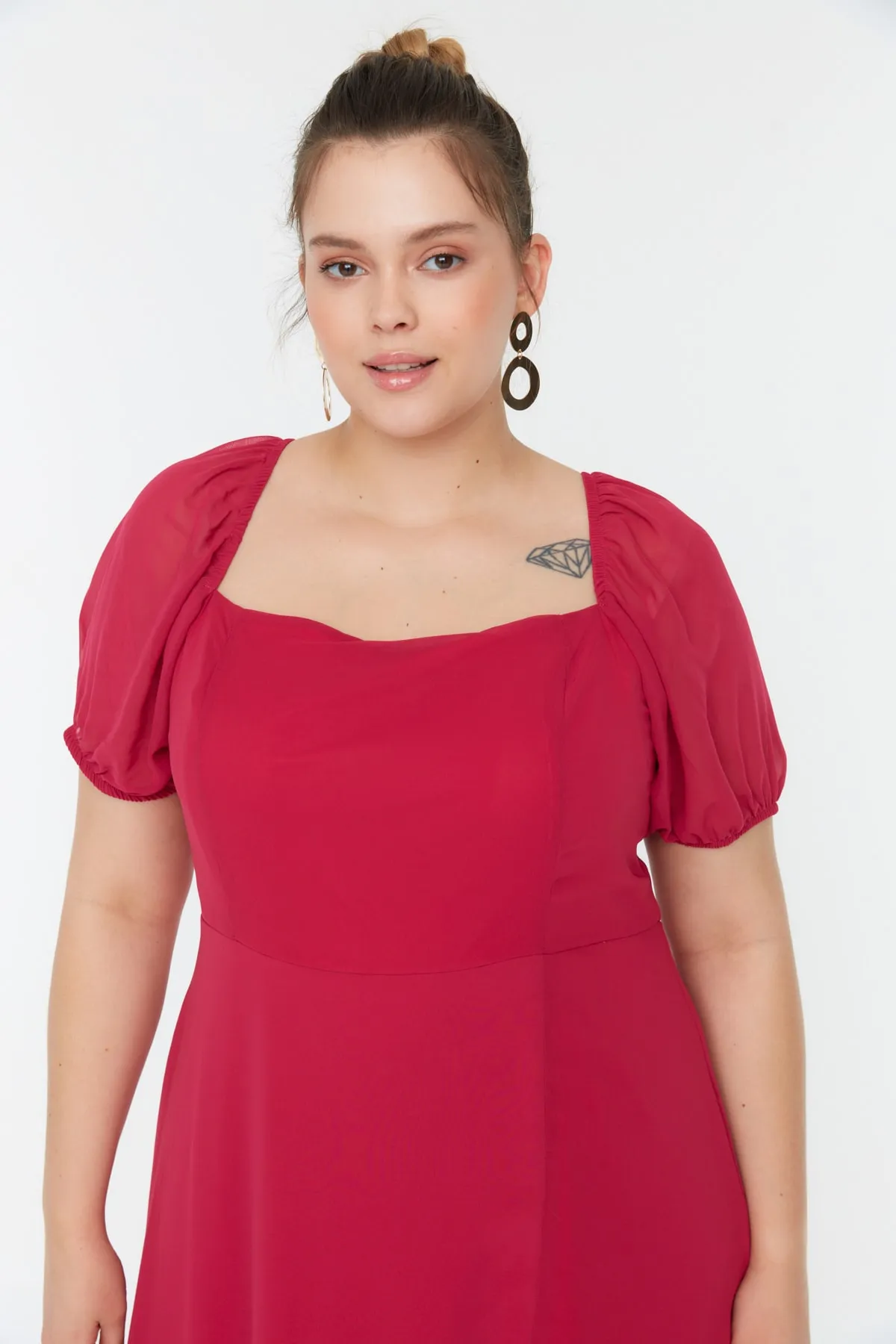 Trendyol Curve  Fuchsia gewebtes Kleid mit Schlitz TBBSS22AH0012