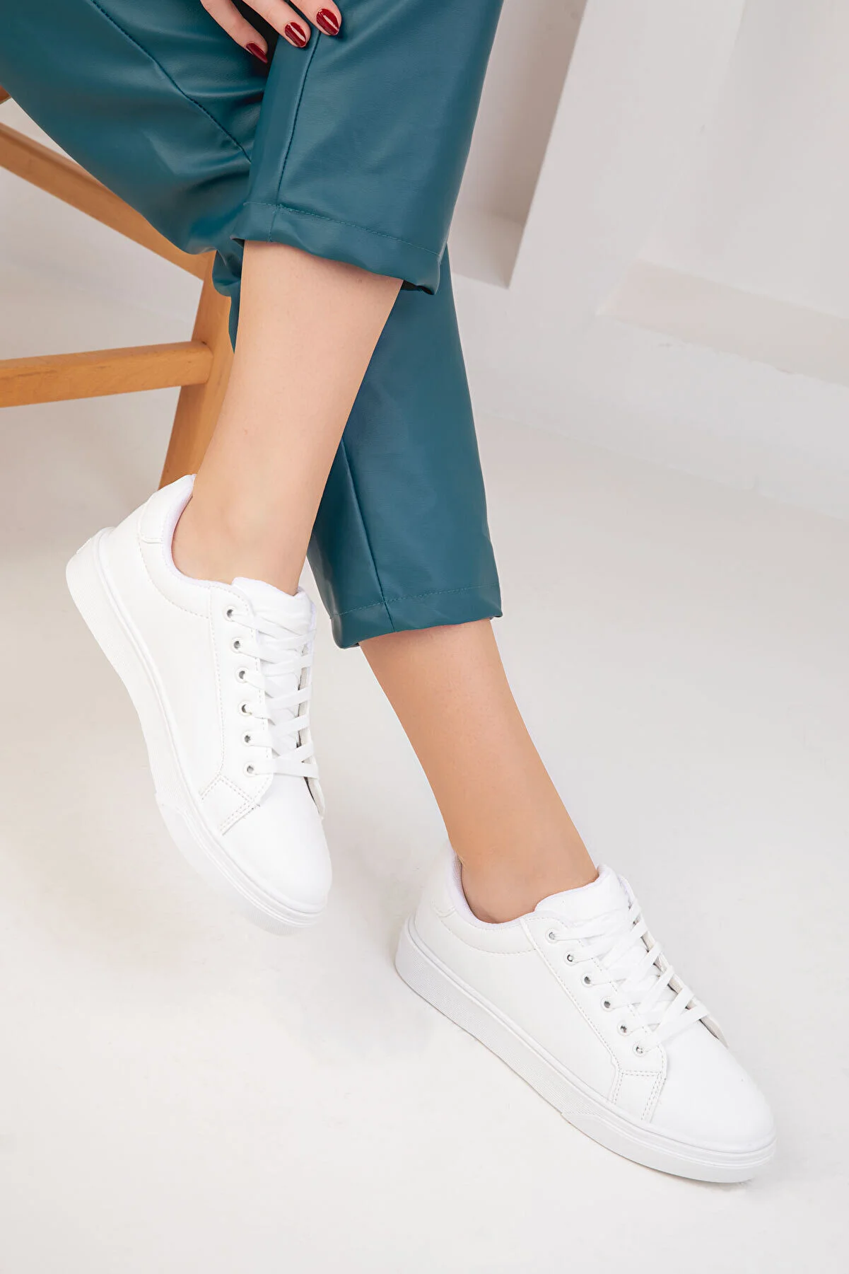 SOHO  Weiße Damen Sneakers 14395
