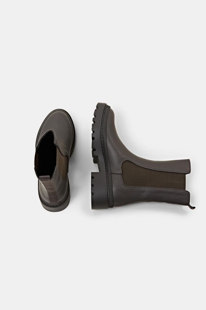 Grobe Boots in Lederoptik