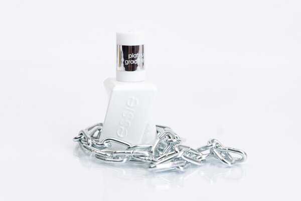 Essie Gel Couture top coat Nagelüberlack