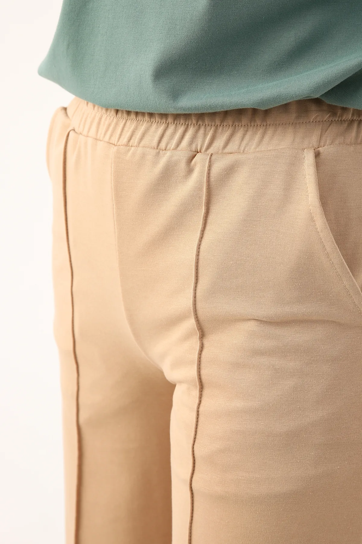 ALLDAY  Camel Grass Jogginghose mit weitem Bein und Taschen