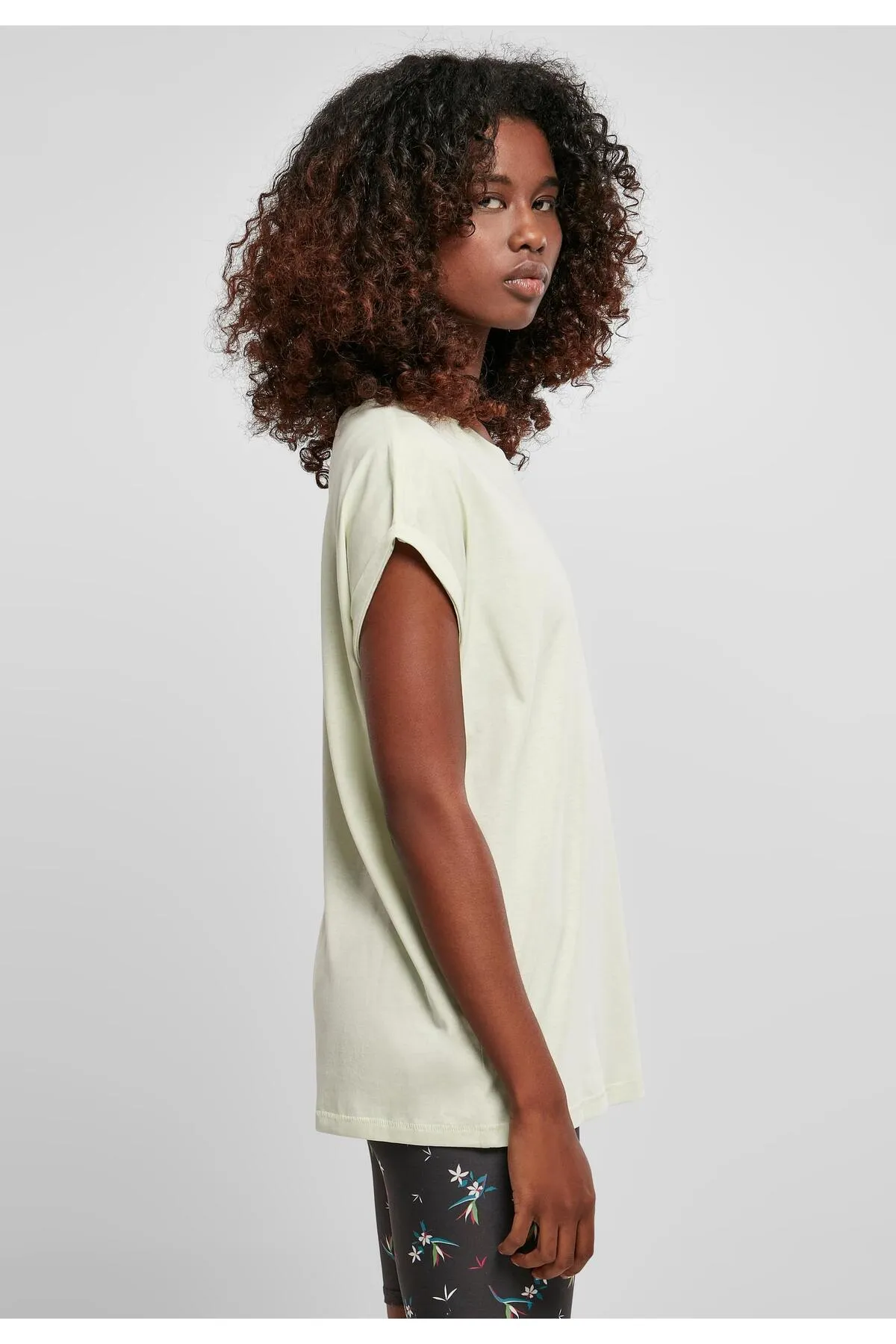 Urban Classics  Damen T-Shirt mit verlängerter Schulterpartie für Damen