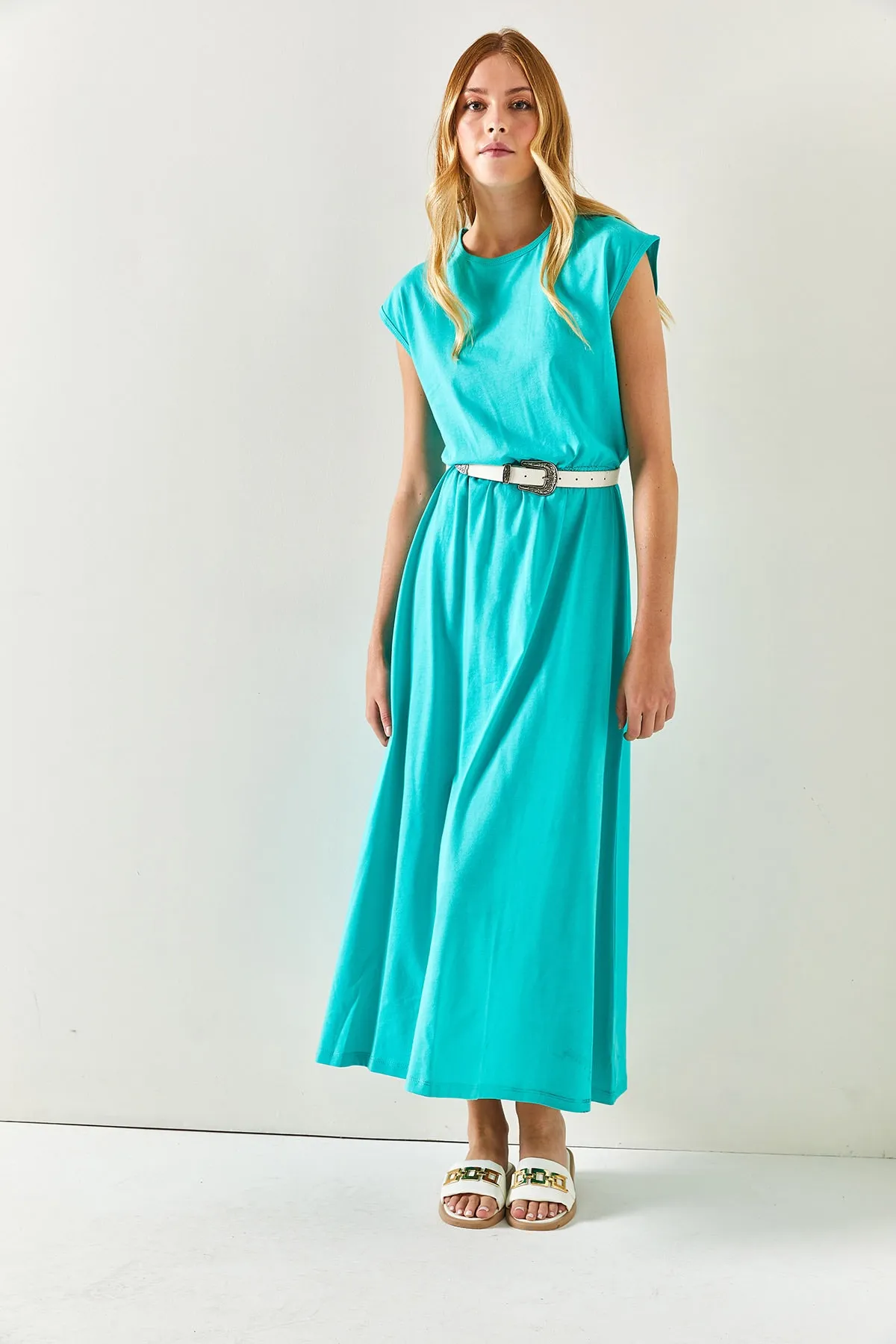 Olalook  Grünes Damenkleid aus gekämmter Baumwolle mit elastischem Bund und Fledermausärmeln ELB-19001509