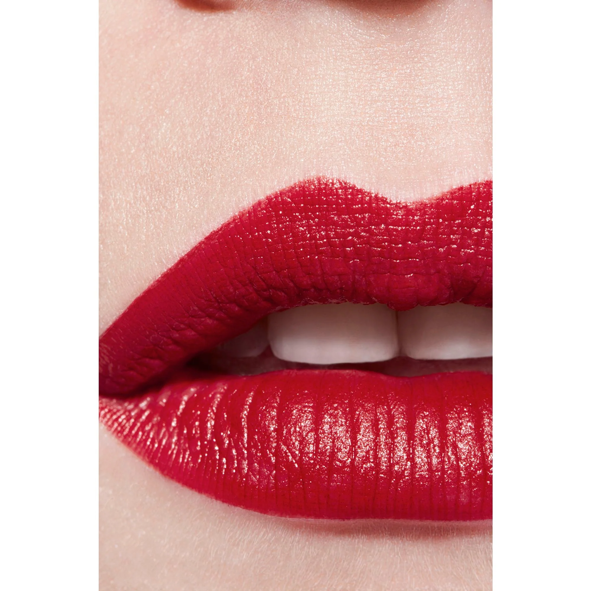 ROUGE ALLURE L'EXTRAIT - RELLENO - LABIAL DE ALTA INTENSIDAD CON EXTRACTO Y TRATAMIENTO LIGERO