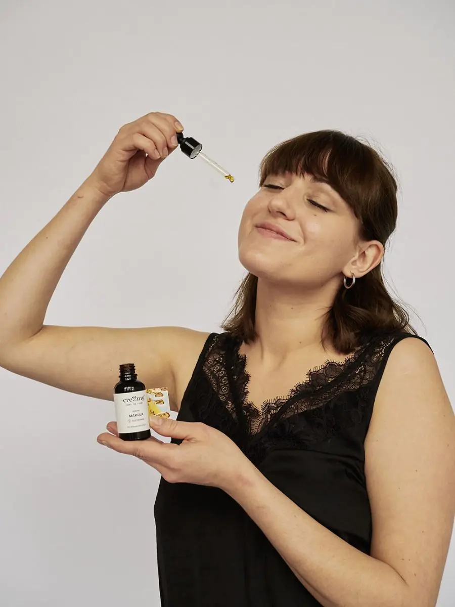 Kremasti Marula hranjivi serum za lice s uljem i vitaminom C 5% 30 ml