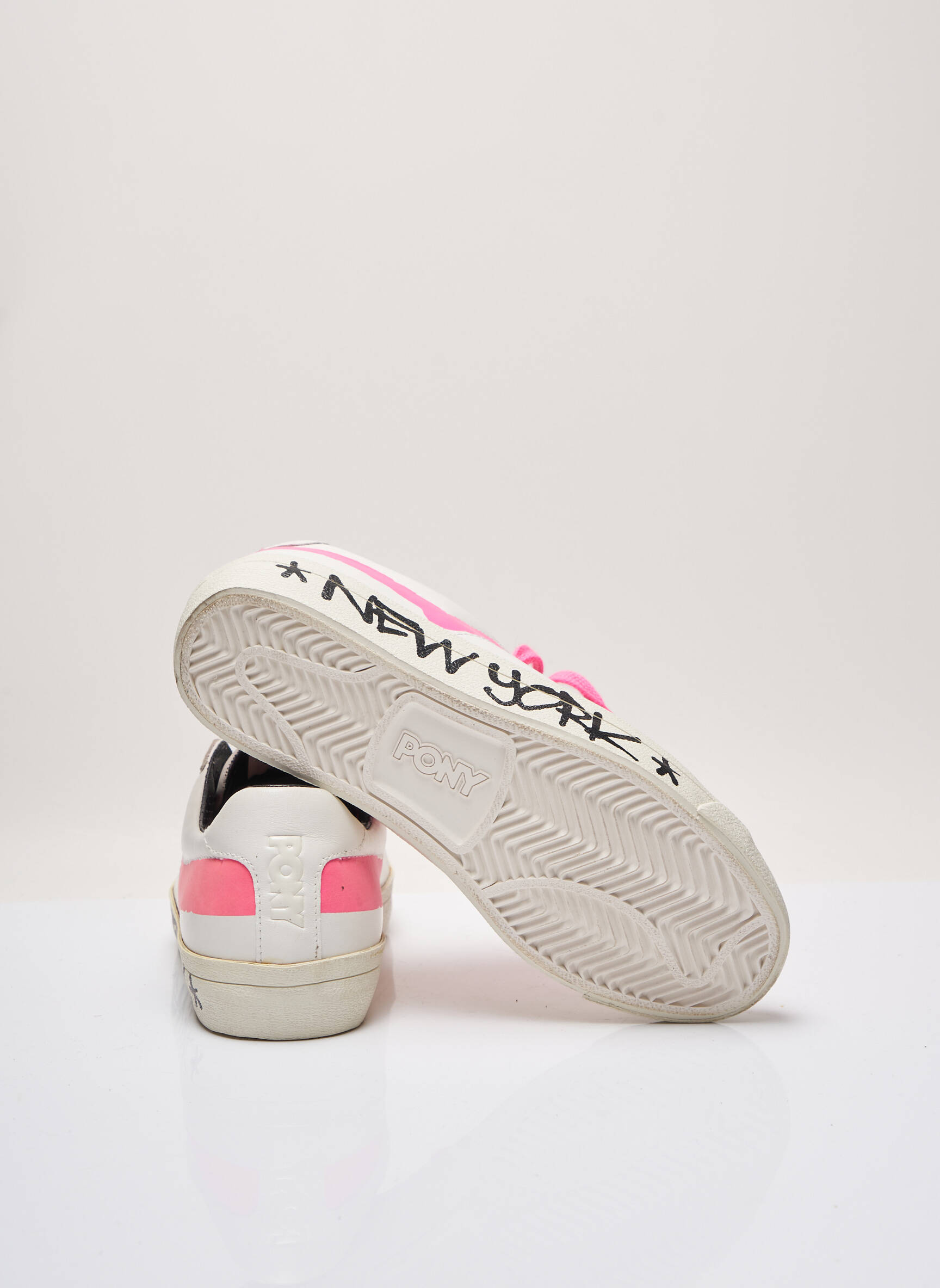 Pony Baskets Femme couleur blanc