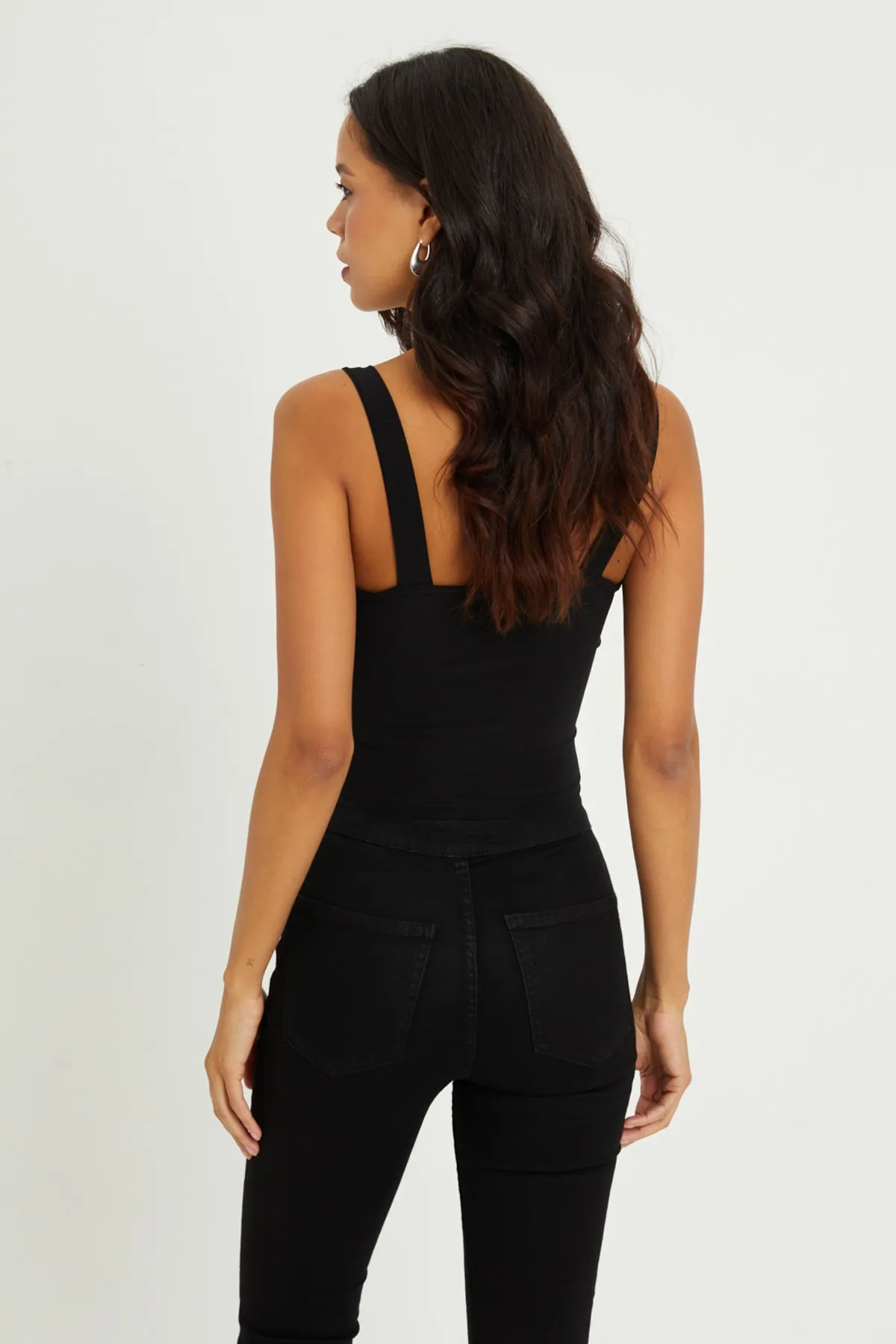 Cool & Sexy  Schwarze, vorne geraffte Crop-Bluse für Damen B189