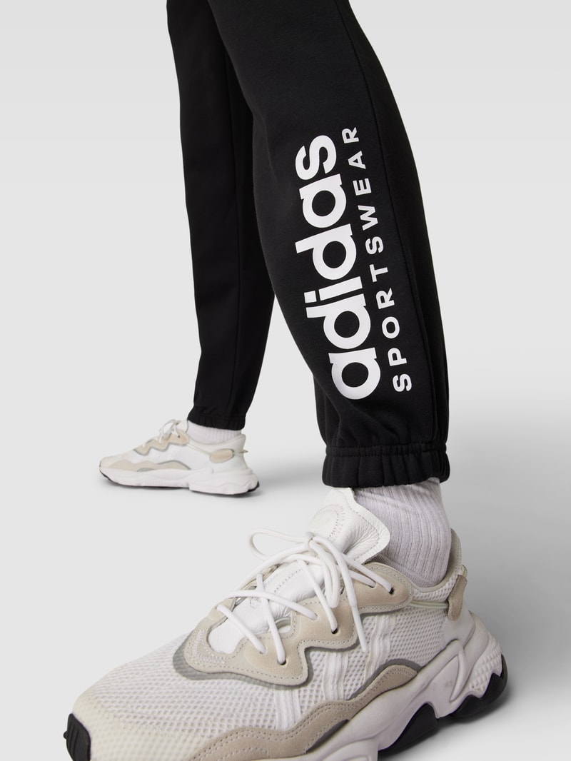 Sweatpants mit Tunnelzug in schwarz
