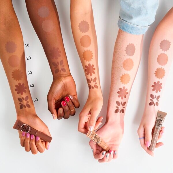 Essence Baby Got Bronze 10 édes árnyék folyékony bronzosító 10ml