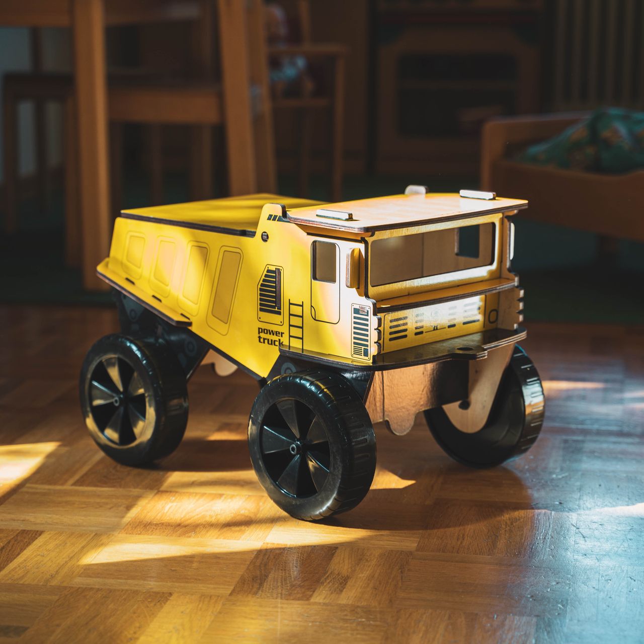 Aspira Home Aspira Holzspielzeug Laster BamBam 01